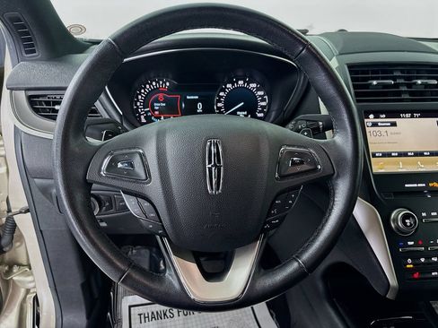 Used 2017 Lincoln MKC Premiere FWD image 12