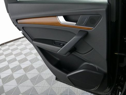 Used 2022 Audi Q5 2.0T Premium w/ Convenience Package image 29