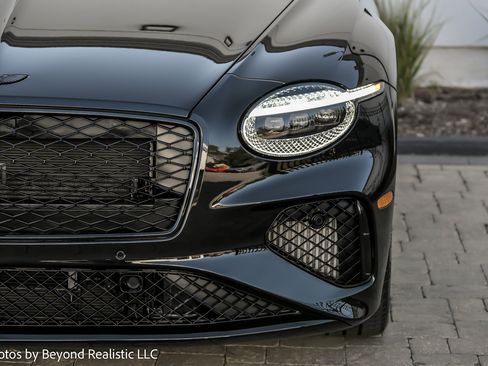 Used 2025 Bentley Continental GT image 9
