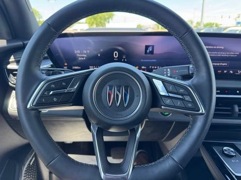 Used 2025 Buick Enclave Sport Touring AWD/4WD image 15