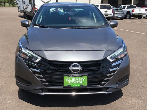 Used 2025 Nissan Versa SV w/ Trunk Package FWD image 9