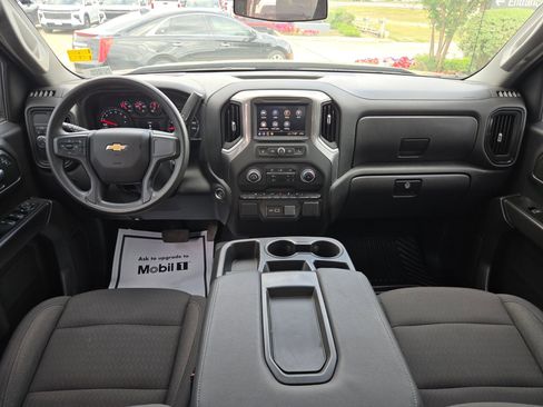 Certified 2025 Chevrolet Silverado 1500 Custom image 15