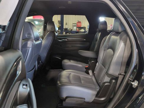 Used 2024 Buick Enclave Premium image 25