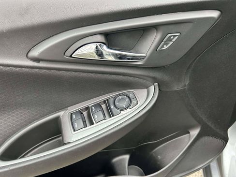 Used 2024 Chevrolet Malibu LT FWD image 17