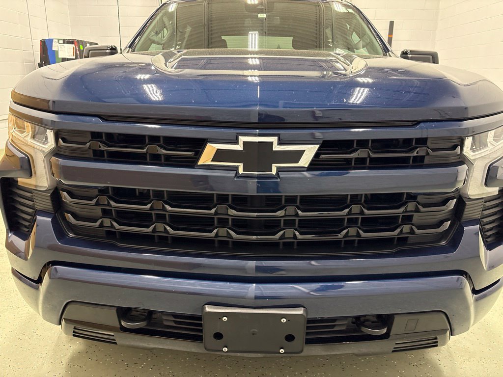 Used 2023 Chevrolet Silverado 1500 RST AWD/4WD image 10