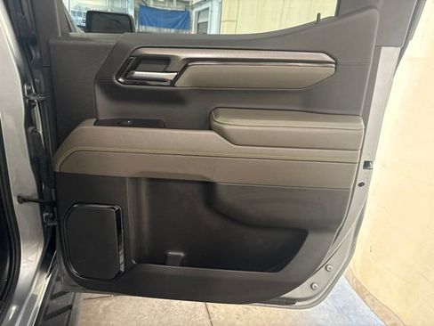 Used 2023 Chevrolet Silverado 1500 ZR2 AWD/4WD image 47