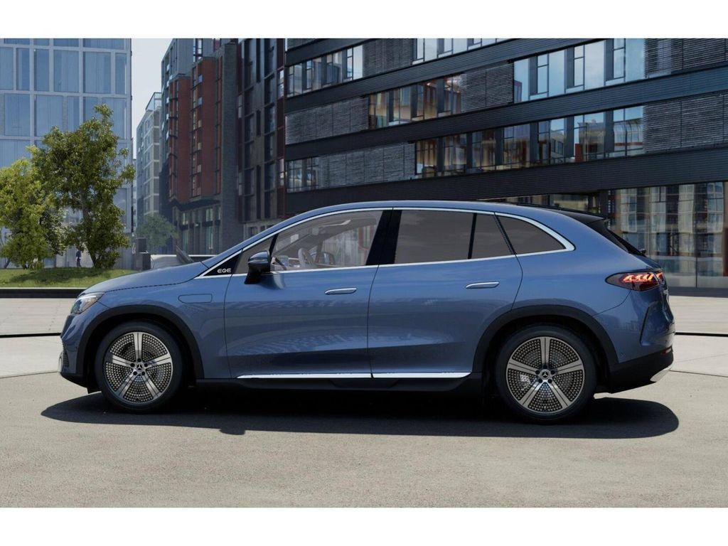 Certified 2023 Mercedes-Benz EQE 350+ 4MATIC SUV image 33