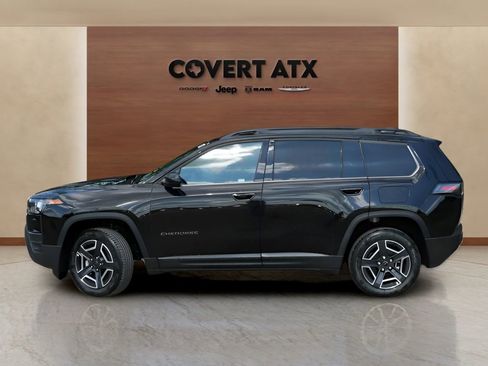 New 2026 Jeep Cherokee Laredo AWD/4WD image 2