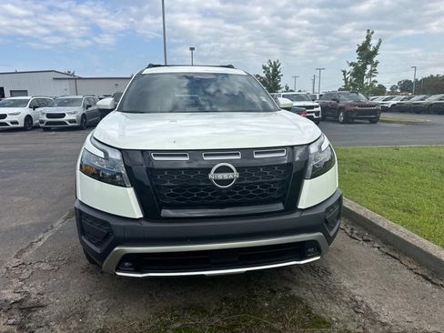 Used 2024 Nissan Pathfinder Rock Creek AWD/4WD image 5