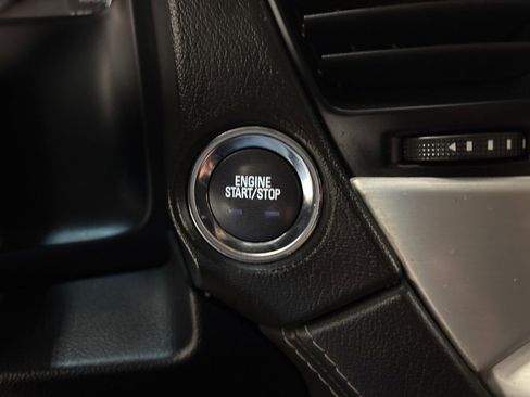 Used 2020 GMC Yukon XL SLT image 20