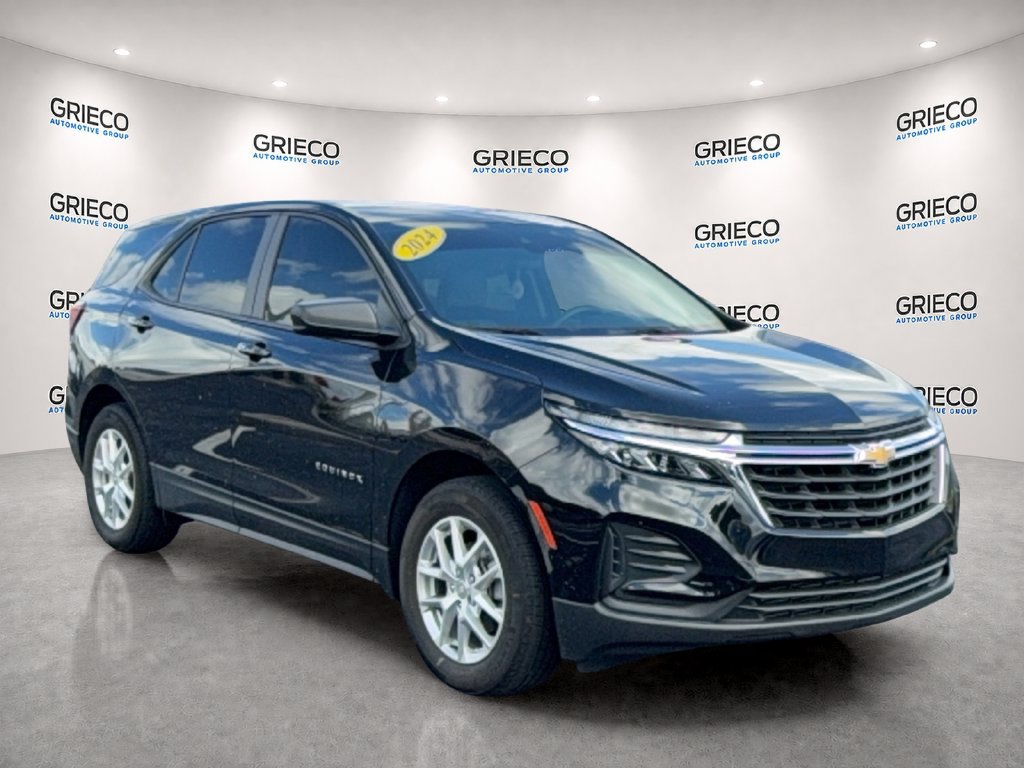 Used 2024 Chevrolet Equinox LS w/ LS Convenience Package FWD image 1