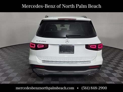 Certified 2022 Mercedes-Benz GLB 250 image 5