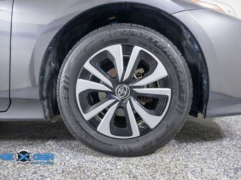 Used 2017 Toyota Prius Prime Premium w/ Carpet Mat Package FWD image 46