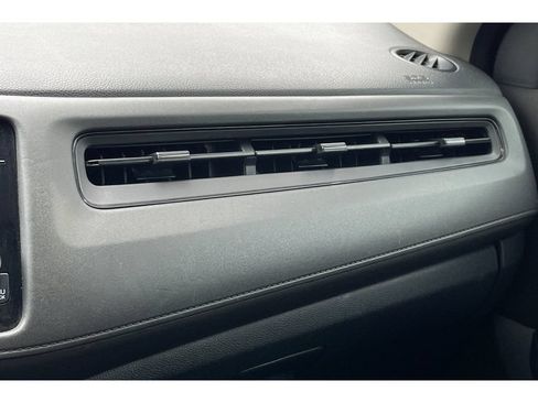 Certified 2017 Honda HR-V LX image 29
