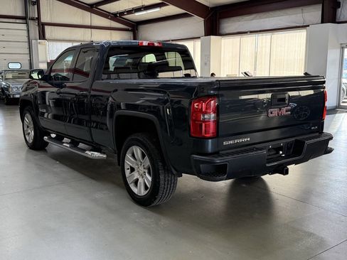 Used 2018 GMC Sierra 1500 SLE w/ SLE Value Package AWD/4WD image 2