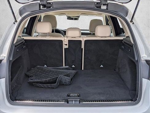 Used 2021 Mercedes-Benz GLC 300 4MATIC image 6