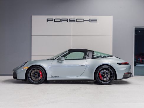 Certified 2026 Porsche 911 Targa 4 GTS image 2