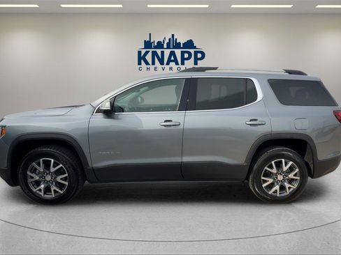 Used 2023 GMC Acadia SLT image 2