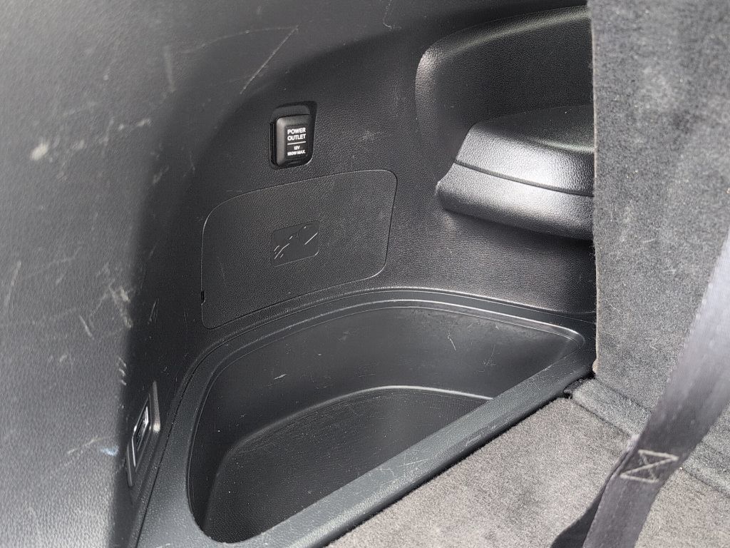 Used 2017 Honda Pilot Touring image 39