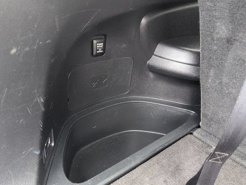 Used 2017 Honda Pilot Touring image 39