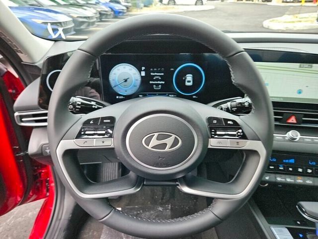 Certified 2025 Hyundai Elantra SEL FWD image 13