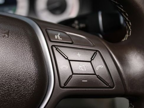 Used 2014 Mercedes-Benz GLK 350 4MATIC image 19