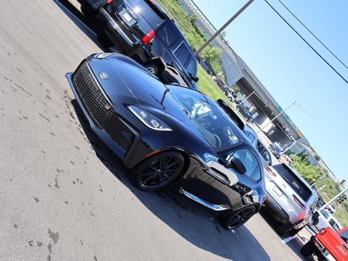 Used 2023 Toyota GR86 Premium w/ ALL Weather Mat Package (TMS) RWD image 3