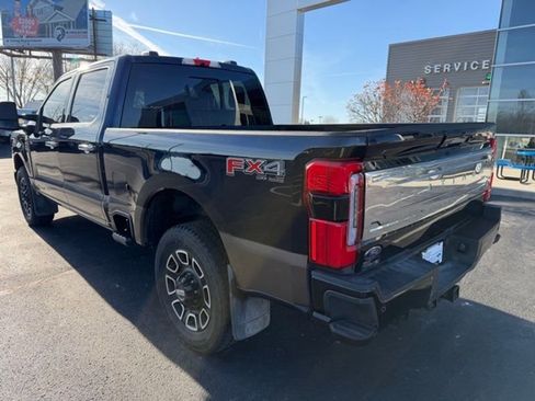 Used 2024 Ford F250 Platinum image 8