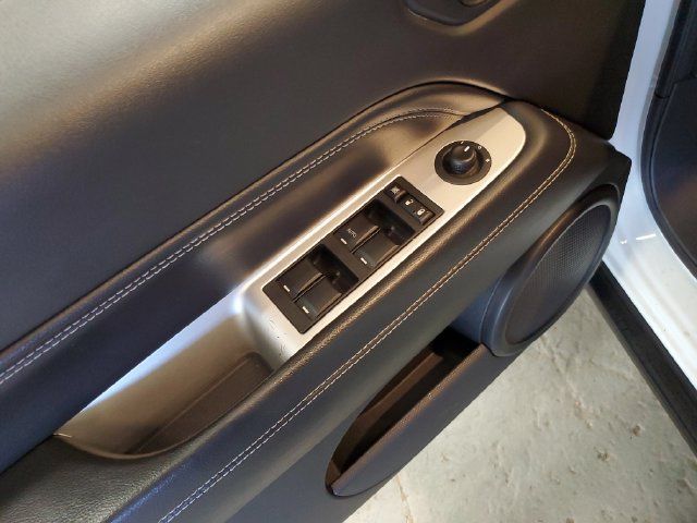 Used 2016 Jeep Compass Latitude AWD/4WD image 13