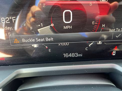 Used 2025 GMC Acadia Elevation FWD image 19