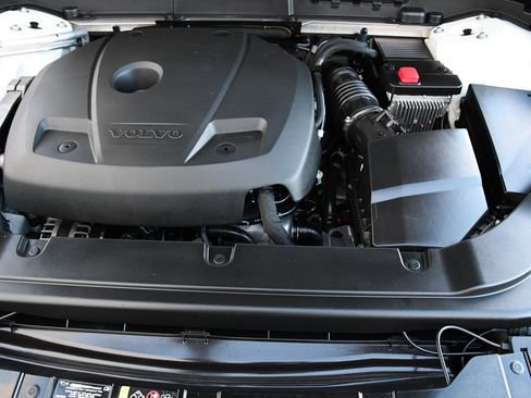 Used 2020 Volvo XC60 T6 Inscription w/ Protection Package Premier image 23