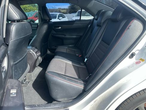 Used 2016 Toyota Camry SE image 7