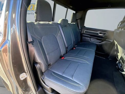 Used 2022 RAM 1500 Big Horn AWD/4WD image 32