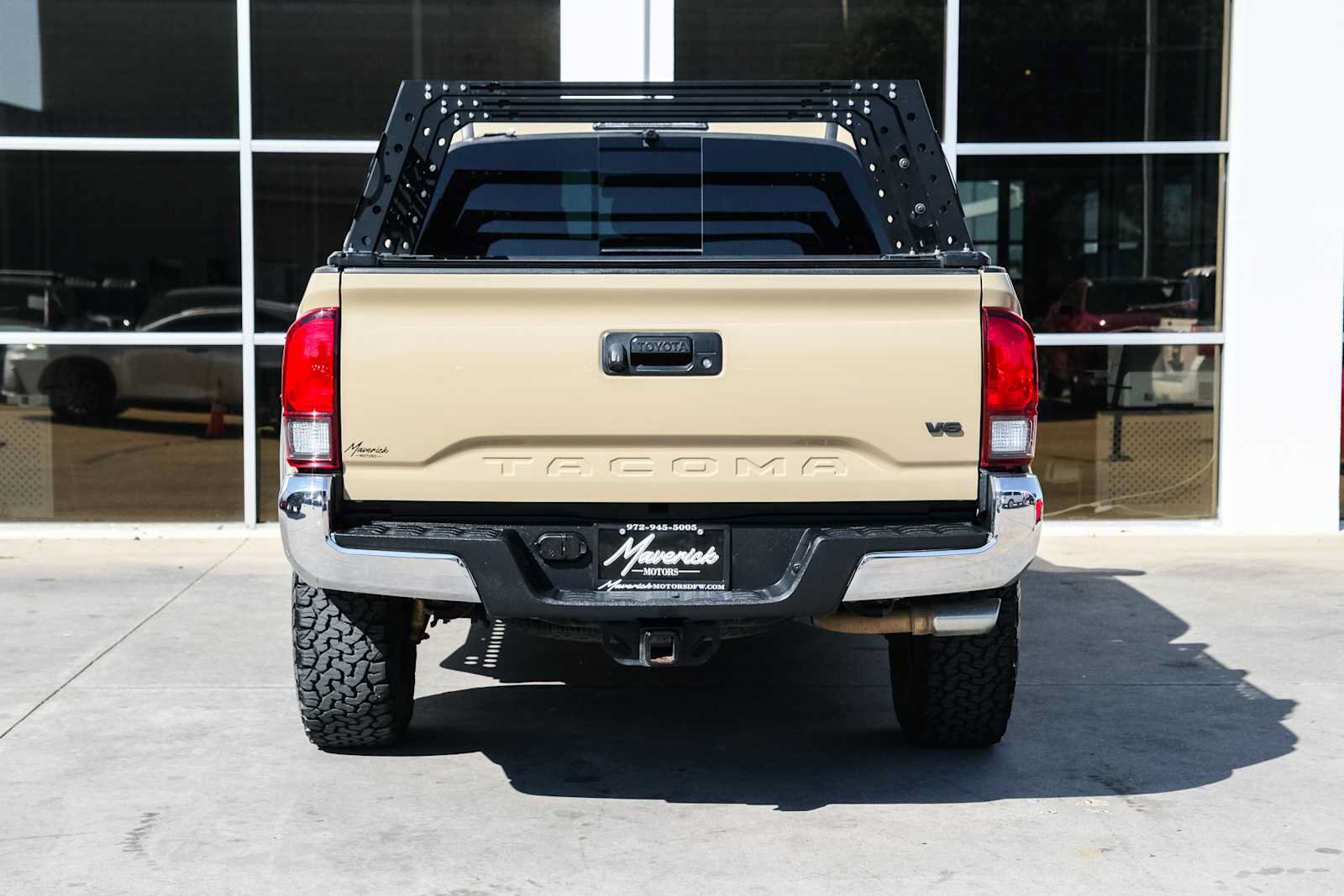 Used 2019 Toyota Tacoma TRD Off-Road AWD/4WD image 10