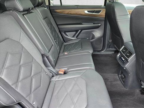 Used 2026 Volkswagen Atlas SE FWD image 20