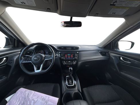 Used 2018 Nissan Rogue SV image 17