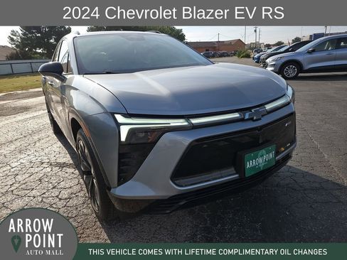Used 2024 Chevrolet Blazer EV RS image 2