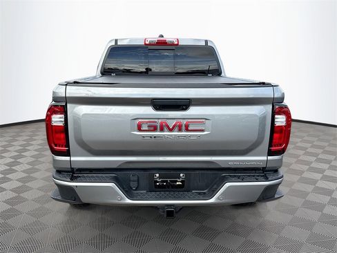 Used 2023 GMC Canyon Denali image 7
