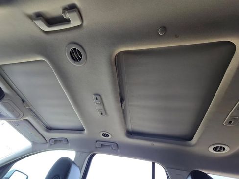 Used 2022 GMC Acadia Denali w/ Denali Technology Package image 27