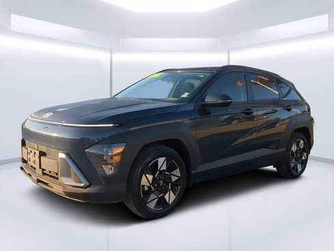Used 2025 Hyundai Kona SEL FWD image 7