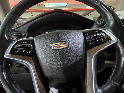 Used 2018 Cadillac Escalade Premium Luxury AWD/4WD image 22