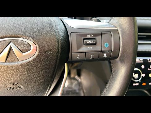 Used 2022 INFINITI QX60 Luxe image 17