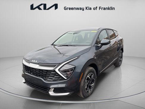 New 2025 Kia Sportage LX image 3
