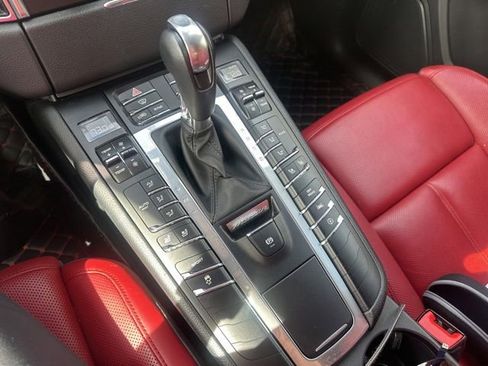 Used 2017 Porsche Macan AWD/4WD image 15