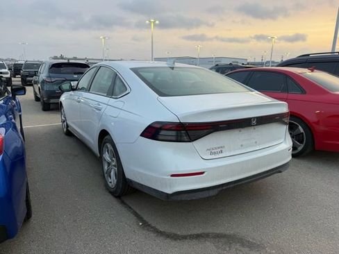 Used 2025 Honda Accord LX image 4