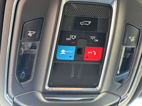 Used 2024 Jeep Grand Cherokee Altitude AWD/4WD image 22
