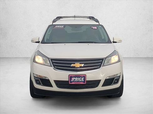 Used 2015 Chevrolet Traverse LT FWD image 2