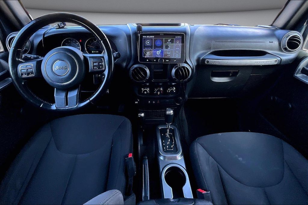 Used 2017 Jeep Wrangler Sport w/ Connectivity Group AWD/4WD image 7