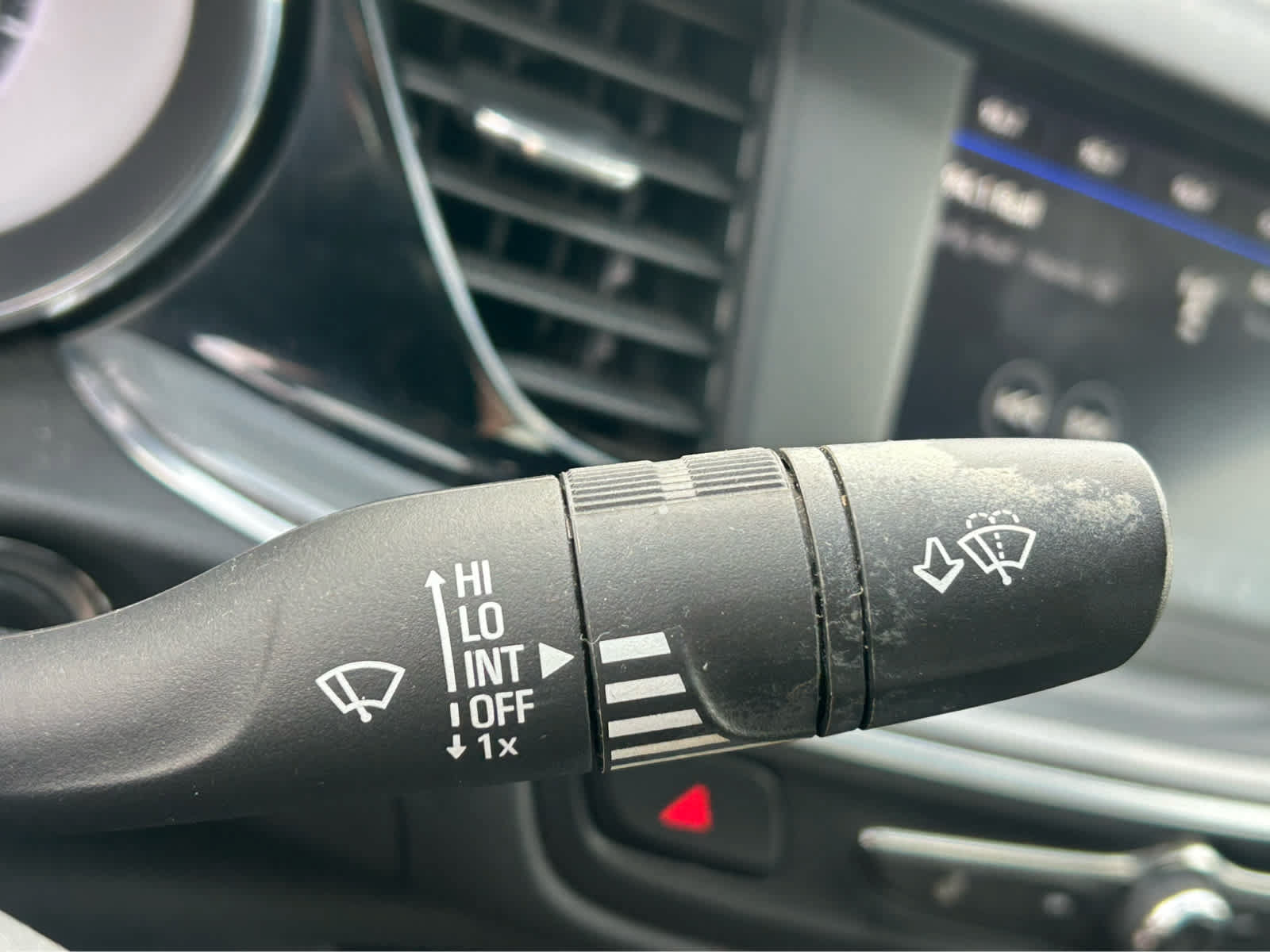 Used 2019 Buick Regal Preferred FWD image 19
