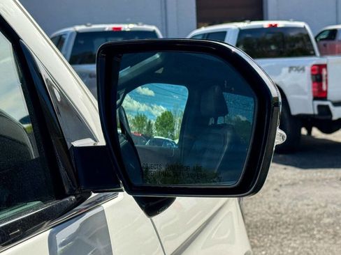 Used 2023 Ford Expedition Limited AWD/4WD image 13
